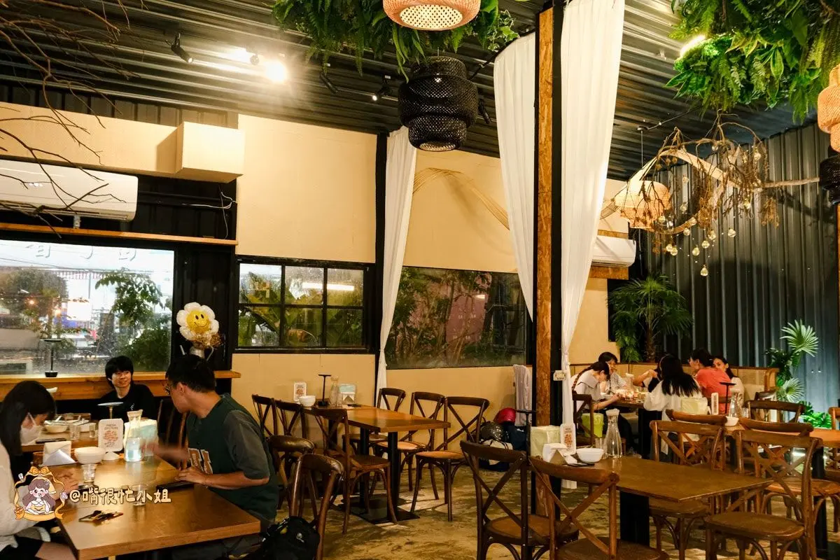 拍立得、仙女棒任你玩！桃園最好玩「泰式餐酒館」，祕境感就像秒飛海島度假