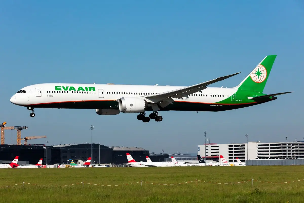 10月長榮航空機票優惠！必搶曼谷、沖繩買一送一，全航線最低５折起