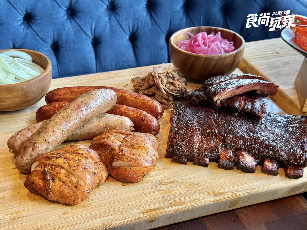 嘉義「預約困難BBQ」快閃台北！爽嗑巨無霸恐龍肋排，濃郁龍蝦麵激推必點