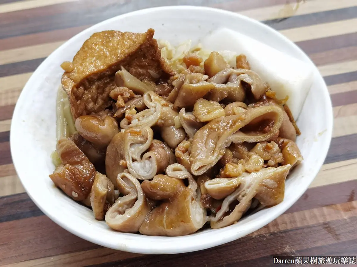 三重排隊「知高飯」滷香四溢！肥嫩腿庫入口即化超欠吃，必嘗鹹香大腸蓋飯