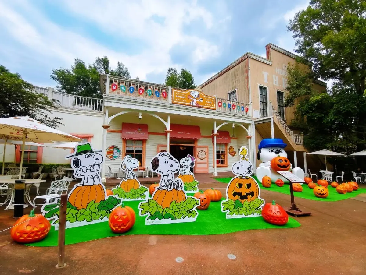 全台唯一「史努比萬聖節」主題樂園！合照南瓜園、巨大公仔，連假門票399元起