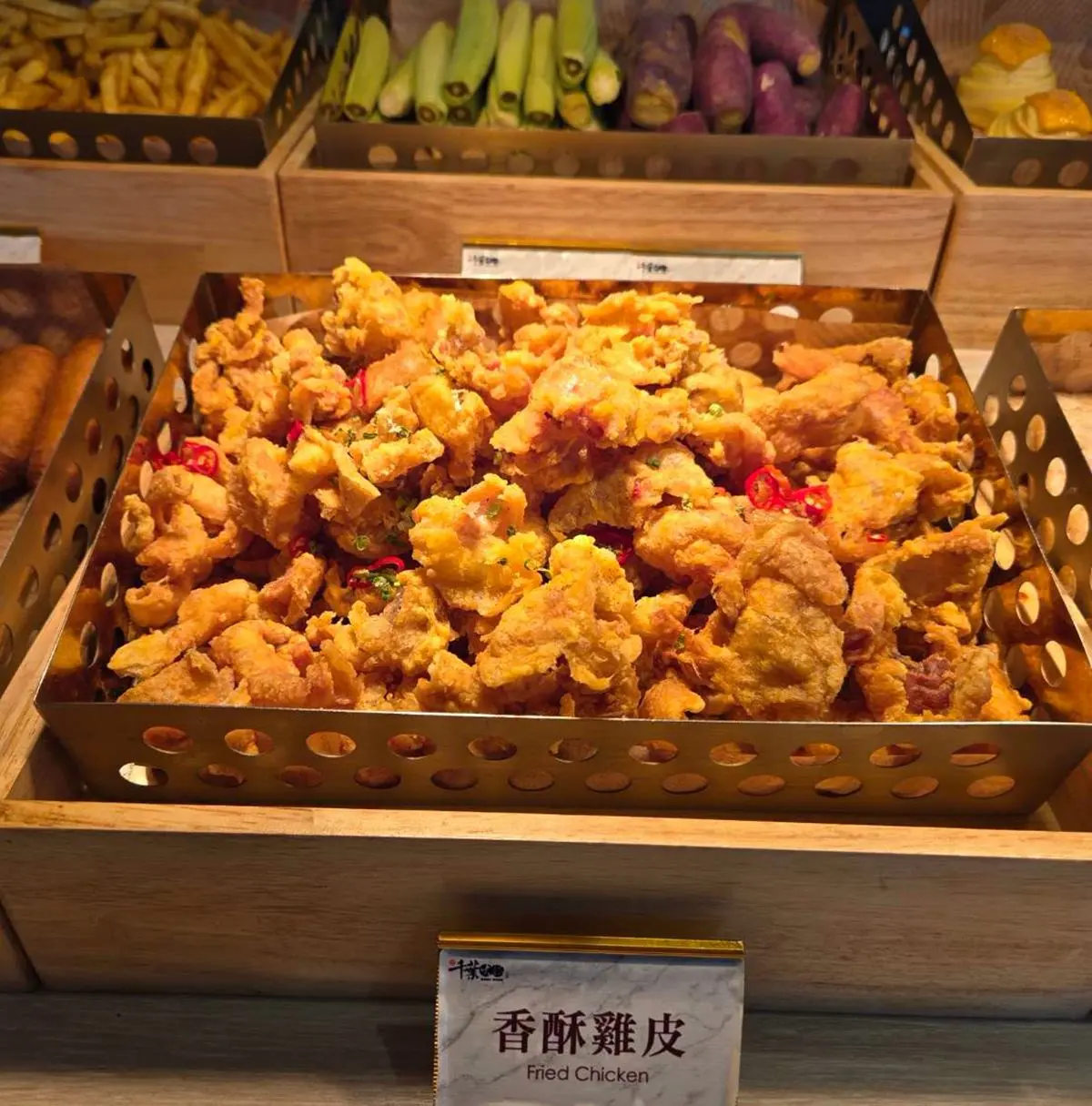 469元韓式炸雞＋火鍋吃到飽！超過200款自助吧、現切肉品、熟食、甜點暢吃