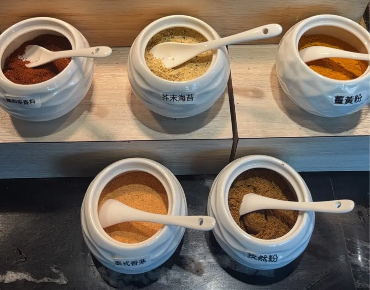 全台首推「越式料理+火鍋吃到飽」!469元起爽嗑咖哩蟹、檸檬魚,200款自助吧 全台首推「越式料理+火鍋吃到飽」!469元起爽嗑咖哩蟹、檸檬魚,200款自助吧