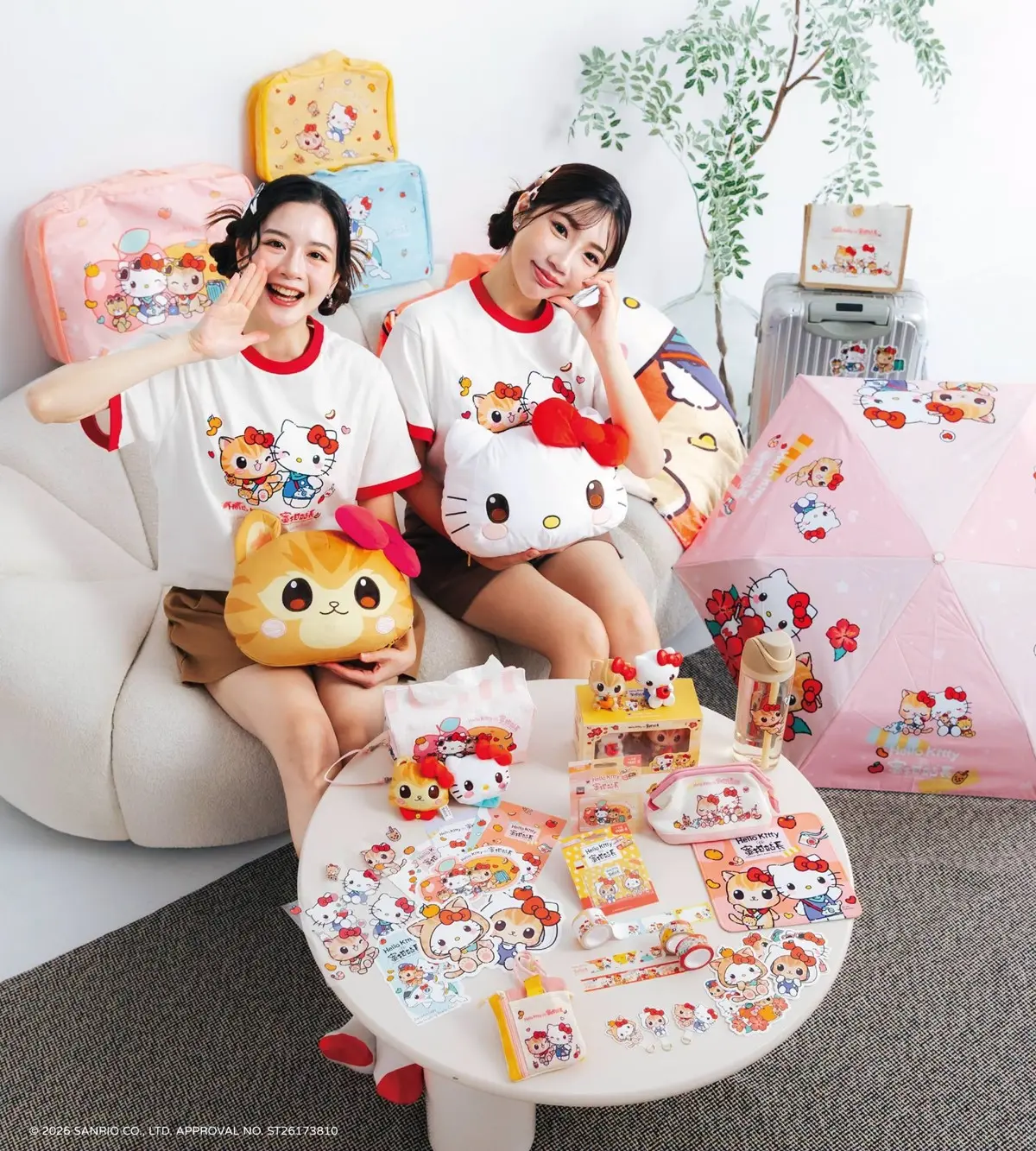 高雄捷運出現「Hello Kitty x 蜜柑站長」聯名車站！公仔一卡通、20款周邊開賣