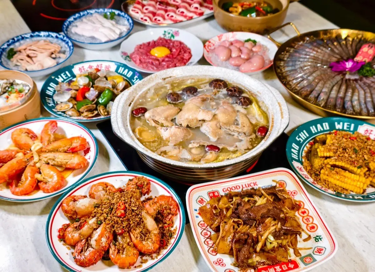 對身分證免費送「巨無霸肉盤」!爽嗑50隻大蝦、肥美蛤蠣,必點港式沙嗲鍋 對身分證免費送「巨無霸肉盤」!爽嗑50隻大蝦、肥美蛤蠣,必點港式沙嗲鍋