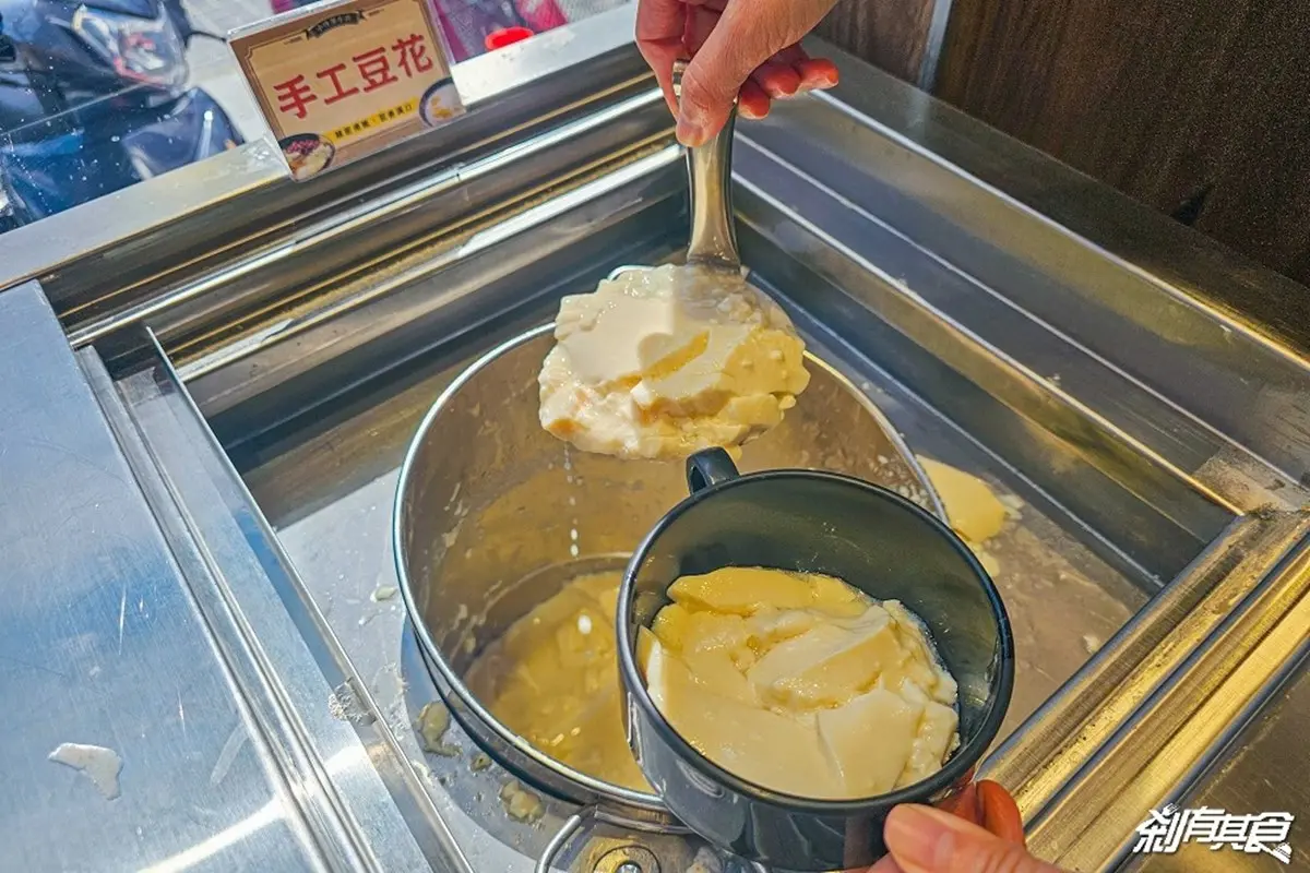 全台第１間「24小時牛排館」！190元排餐＋自助吧吃到飽，熱食、甜點無限夾