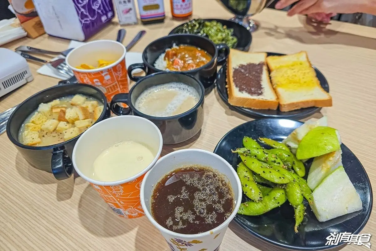 全台第１間「24小時牛排館」！190元排餐＋自助吧吃到飽，熱食、甜點無限夾