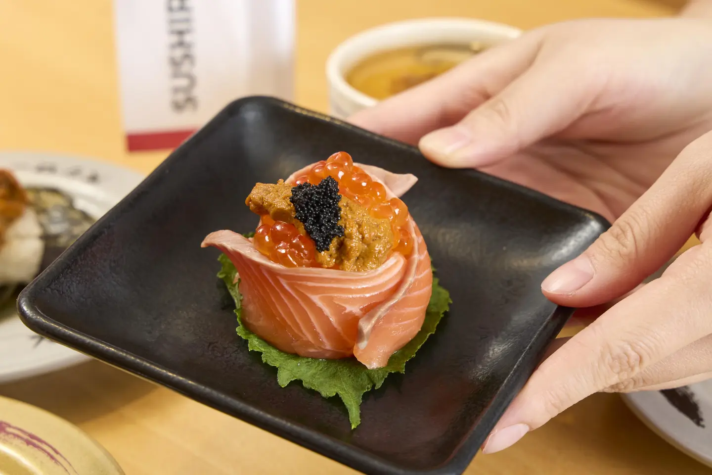 壽司郎海膽60元開吃!黑鮪魚大腹、豪華花之戀必吃,6大品牌牡蠣季也來了 壽司郎海膽60元開吃!黑鮪魚大腹、豪華花之戀必吃,6大品牌牡蠣季也來了