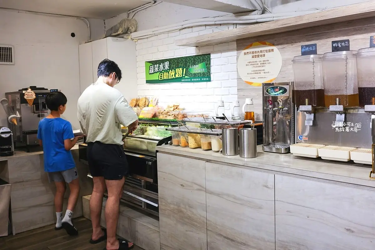 台北超佛「涮涮鍋吃到飽」350元起!30款蔬食、水果甜點任夾,還有膠囊咖啡 台北超佛「涮涮鍋吃到飽」350元起!30款蔬食、水果甜點任夾,還有膠囊咖啡
