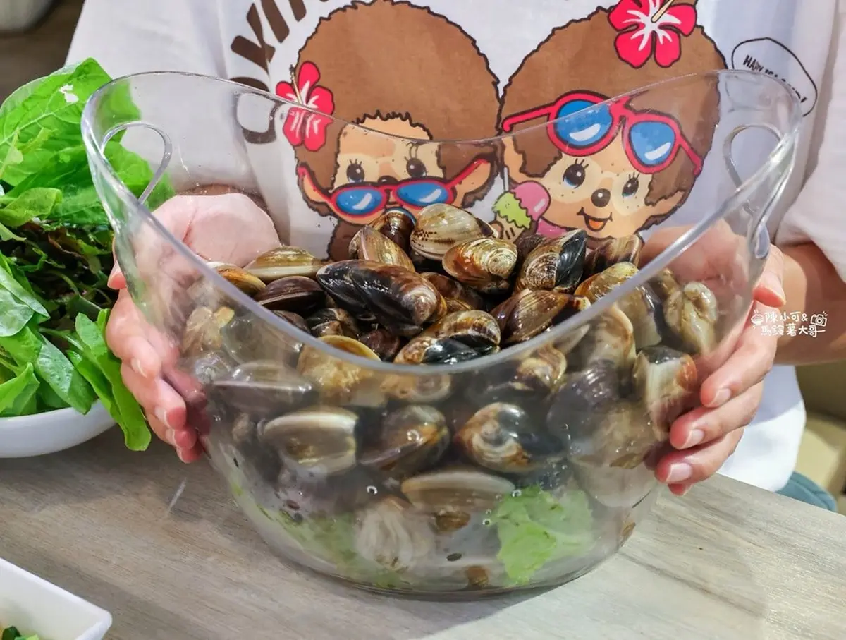 台北超佛「涮涮鍋吃到飽」350元起!30款蔬食、水果甜點任夾,還有膠囊咖啡 台北超佛「涮涮鍋吃到飽」350元起!30款蔬食、水果甜點任夾,還有膠囊咖啡