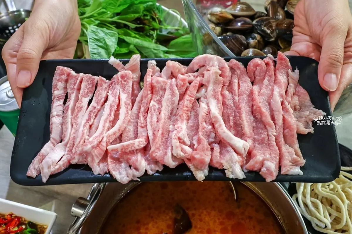 台北超佛「涮涮鍋吃到飽」350元起!30款蔬食、水果甜點任夾,還有膠囊咖啡 台北超佛「涮涮鍋吃到飽」350元起!30款蔬食、水果甜點任夾,還有膠囊咖啡