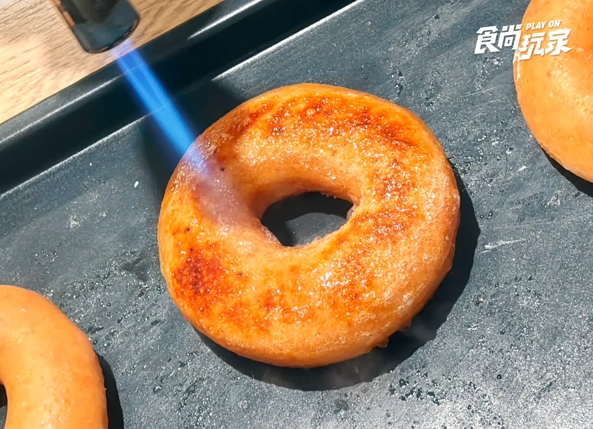 11月甜甜圈新品到！I’m donut？台灣脆皮鮮奶３口味，Krispy Kreme烤布蕾回歸