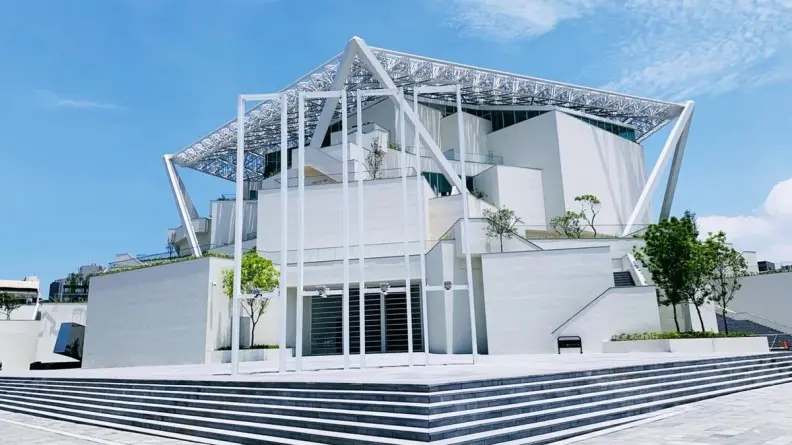 睡在純白美術館！首度開放「夜宿南美館」2天1夜、小朋友露營去