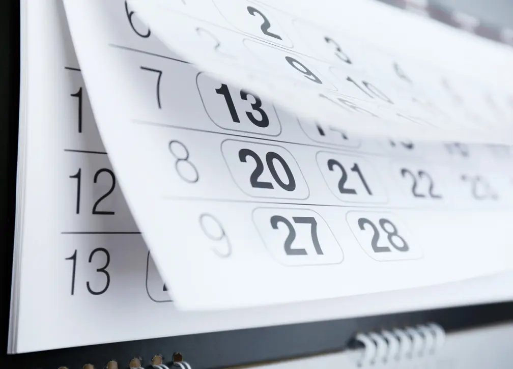 上班族崩潰！２月補班２天不是最慘，「這個月」才是今年最累大魔王