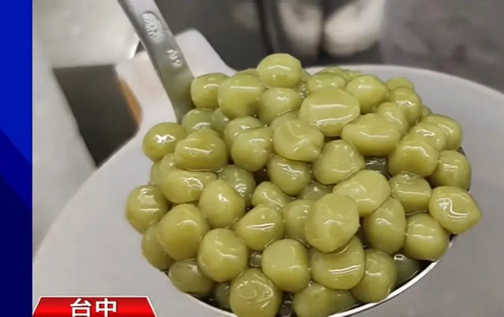 草仔粿+奶茶喝過嗎?暴紅手搖開賣不到一週就缺貨,網友:補班日去買排2小時 草仔粿+奶茶喝過嗎?暴紅手搖開賣不到一週就缺貨,網友:補班日去買排2小時
