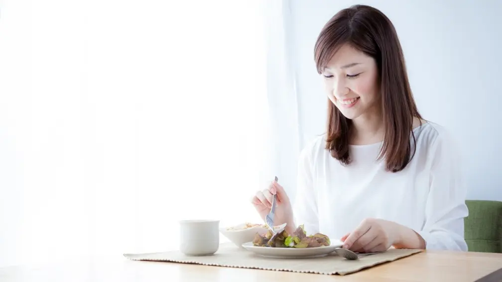 吃太快恐變胖！用餐控制在「這時間」能減少肥胖，醫師：若做得到，效果很明顯