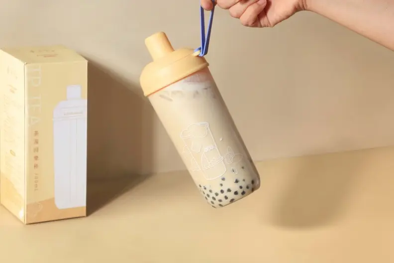 手搖控跟上!茶湯會「果果四季春」芒果加滿椰果、珍珠,再加購高顏值樂扣杯 手搖控跟上!茶湯會「果果四季春」芒果加滿椰果、珍珠,再加購高顏值樂扣杯