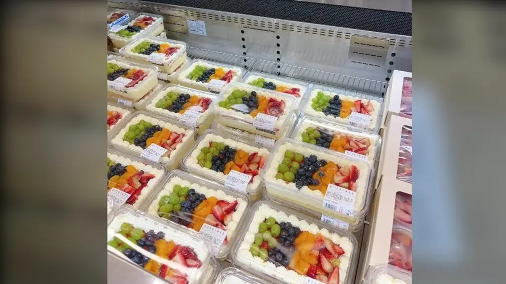 好市多神級甜點「水果千層」推寶盒版!網友讚:屌打市售蛋糕,CP值超高 好市多神級甜點「水果千層」推寶盒版!網友讚:屌打市售蛋糕,CP值超高