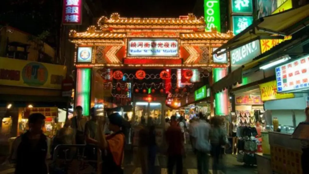 夜市不平價了？２人逛饒河夜市噴1105元，網友看花費明細揪出一細節驚呆