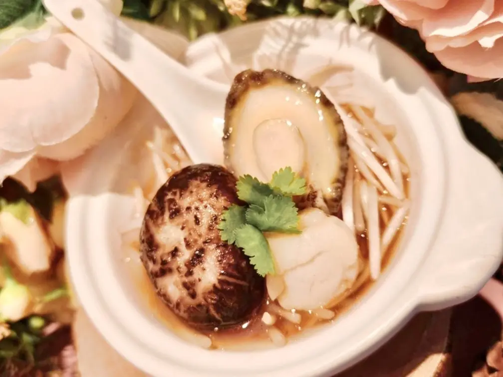 母親節大餐3家優惠!港點吃到飽送鮑魚干貝盅、龍蝦桌菜特價再送紅酒 母親節大餐3家優惠!港點吃到飽送鮑魚干貝盅、龍蝦桌菜特價再送紅酒