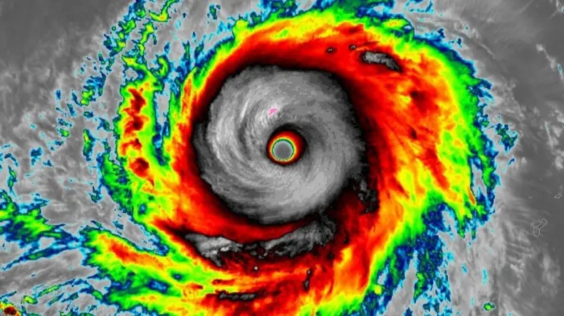 風速持續增強!「瑪娃」恐創最強颱風紀錄,預估這天發布海上警報 風速持續增強!「瑪娃」恐創最強颱風紀錄,預估這天發布海上警報