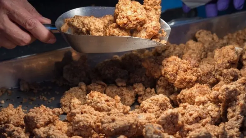 整包鹹酥雞加爆１物超崩潰！網友批老闆無視點餐備註，老饕歪樓讚爆