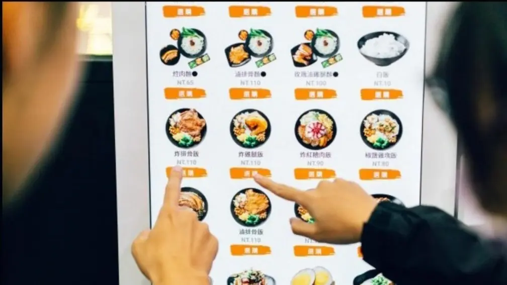 「梁社漢排骨」好吃在哪？網友評價兩極，最多鄉民推「這主菜」