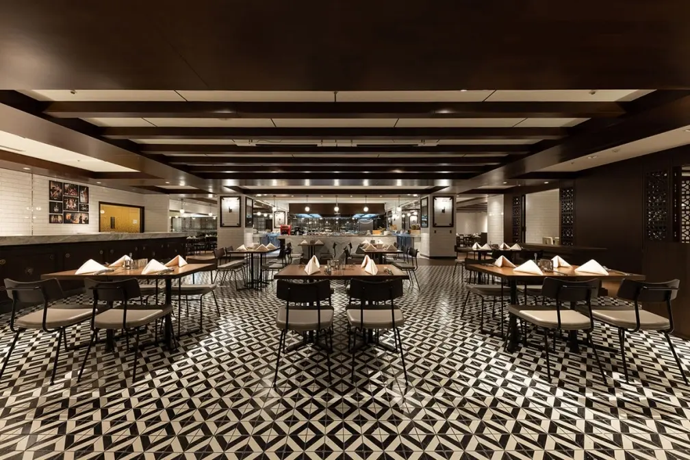Buffet激省近500元！日系飯店「穿制服」打卡享優惠，爽嗑多款異國料理