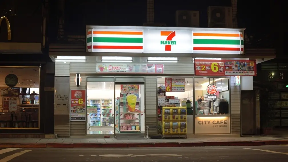 超商魔咒?他曝一進店裡會不自覺做「1動作」,一票網友爆共鳴 超商魔咒?他曝一進店裡會不自覺做「1動作」,一票網友爆共鳴