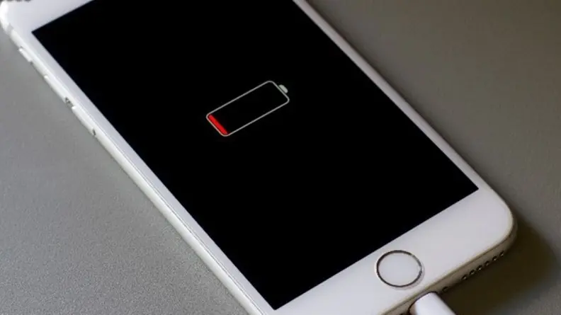 快學起來！iPhone新電池愈來愈貴，專家曝簡單３招延長電池壽命