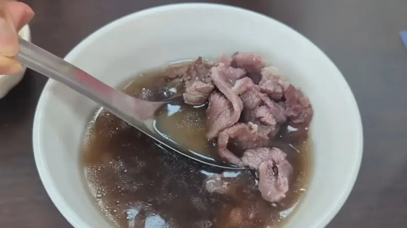 台南牛肉湯真的超越A5和牛！內行人曝１招吃到隱藏版牛肉：嫩到在舌尖化開
