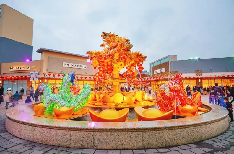 免費送發財錢母！華泰名品城「新年唐人街」５亮點：免費穿唐裝、新衣３折起