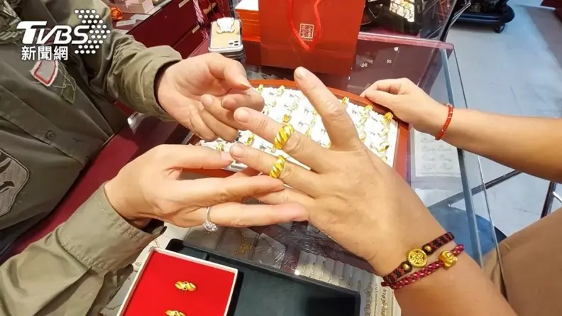彩妝保養品竟是地雷！網友最推情人節禮物TOP５，「第２名」獨特又有意義