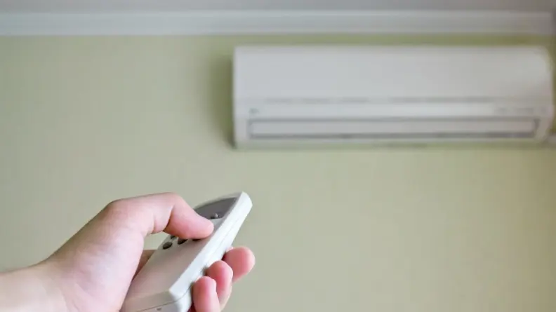 電費帳單僅291元！高溫32度她沒開冷氣靠１招消暑，台電曝吹冷氣省電撇步