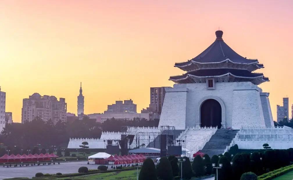 台灣最夯博物館Top10!台北故宮只排第3,「這裡」有全台最大海底隧道 故宮只排第6!「台灣最強博物館」半年狂吸195萬人,第2名待1天都不膩