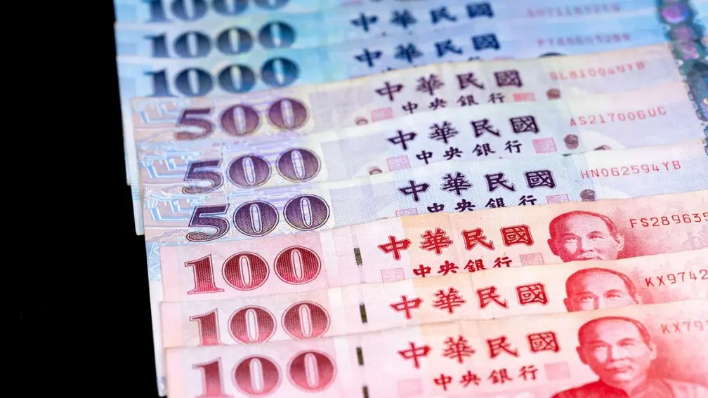 2025換新鈔時間地點曝！一張圖看全台換鈔銀行、郵局，央行推２招包紅包更方便