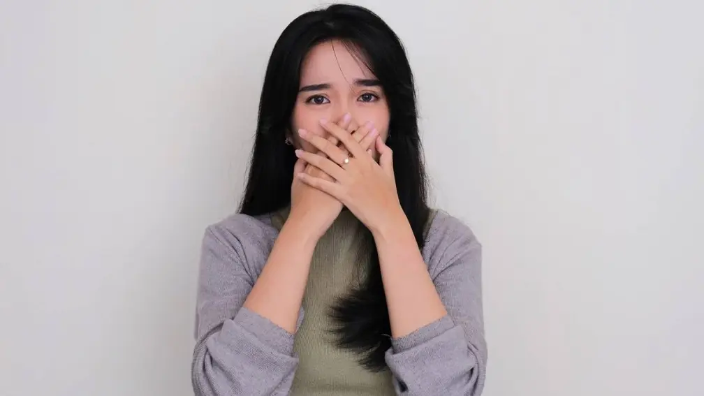 一直打嗝怎麼辦?醫師教快速止嗝方法,出現「1狀況」快就醫恐罹癌