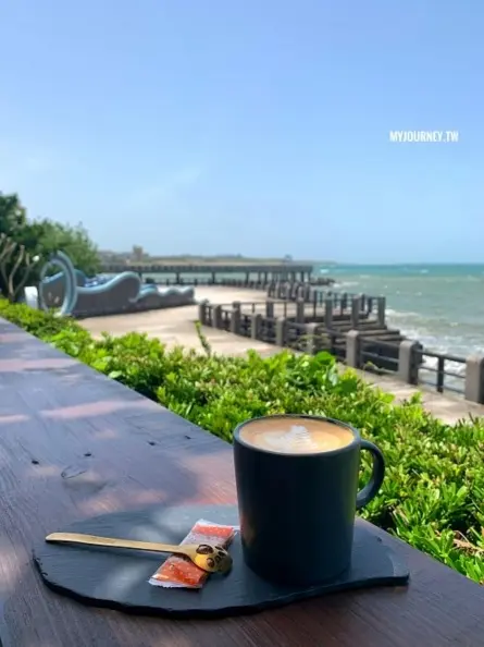 三芝淺水灣海景咖啡館｜海邊灶咖特色