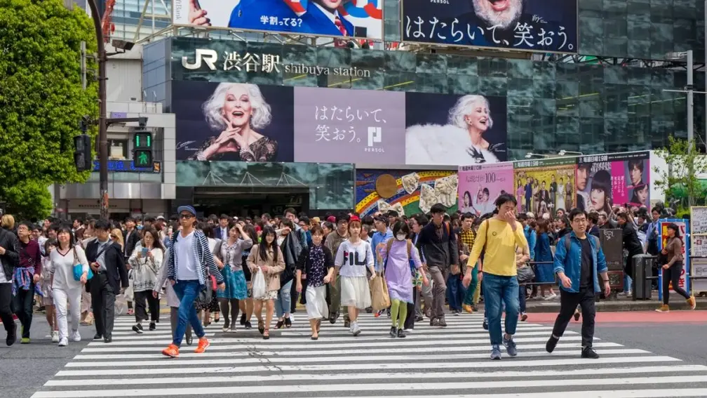 出國穿什麼鞋最好走路？「這款」連２年奪最暢銷冠軍，網友讚２萬步不痠痛