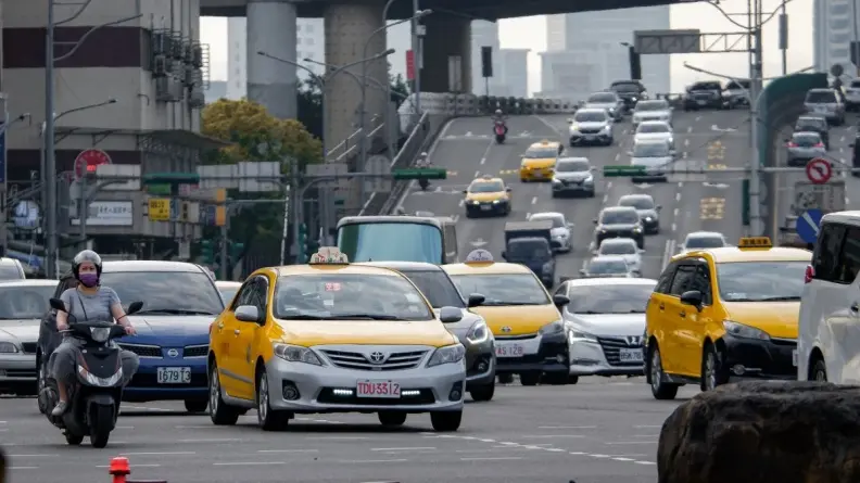科技執法無所遁形！這路段年揪５萬件違規，做錯「１件事」秒噴1800元