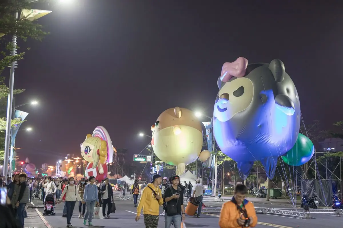 可愛軍團現身！亞洲最大氣球遊行，周六登場！