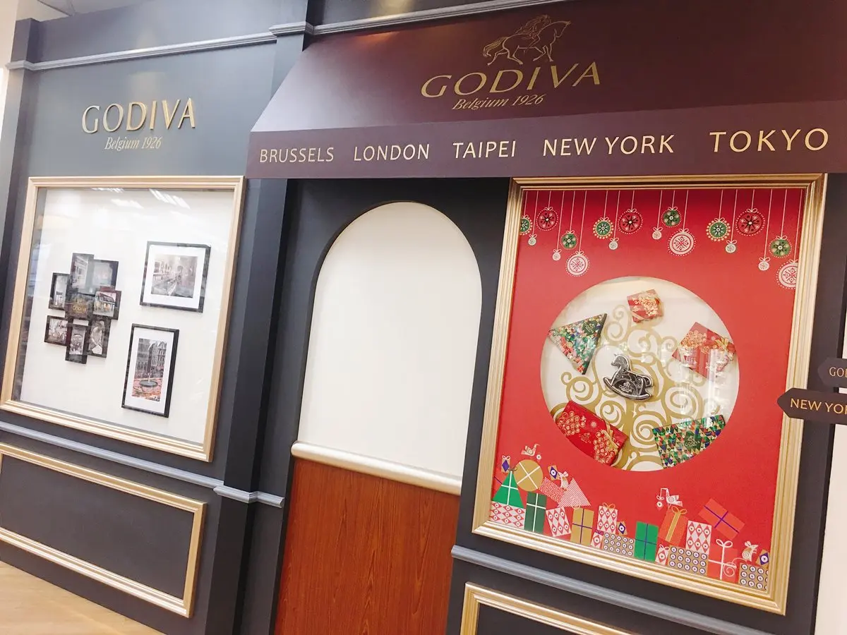 巨大GODIVA熱巧克力杯，來快閃店當杯緣子！