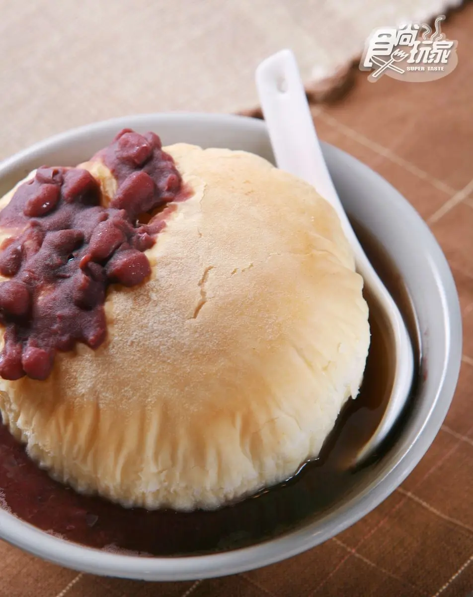 大稻埕賞煙火必嘗口碑小吃12家：百年油飯、獨創杏仁雪花冰、紅糖鯊魚烟