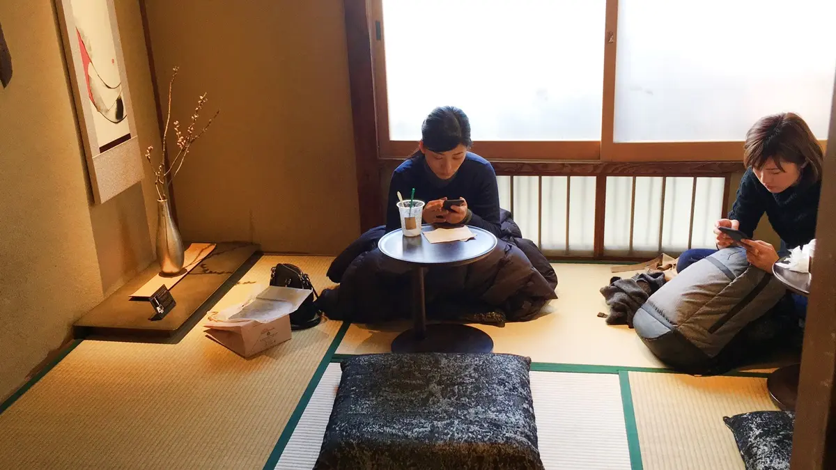 傳說中的榻榻米星巴克！玩日本京都一定要朝聖