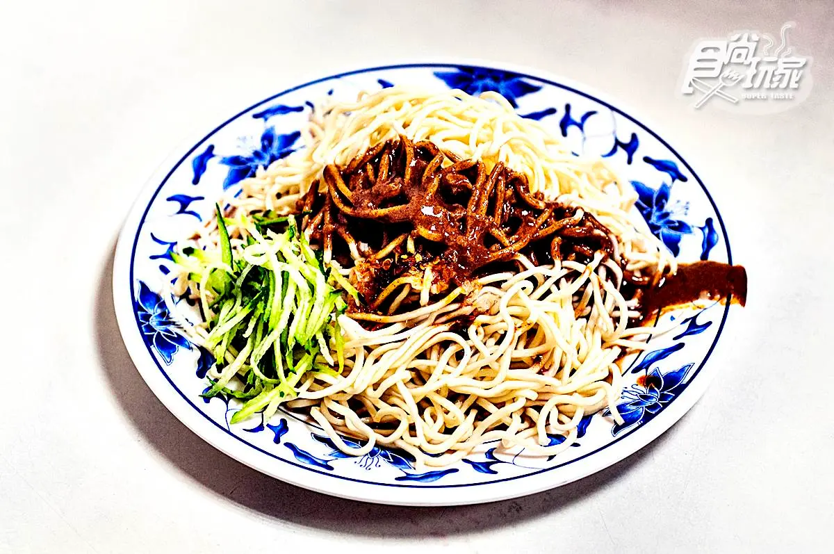 文青一條街好好逛！嘻哈咖啡館、全台最強炒飯、獨家日雜貨、老實人雞蛋糕