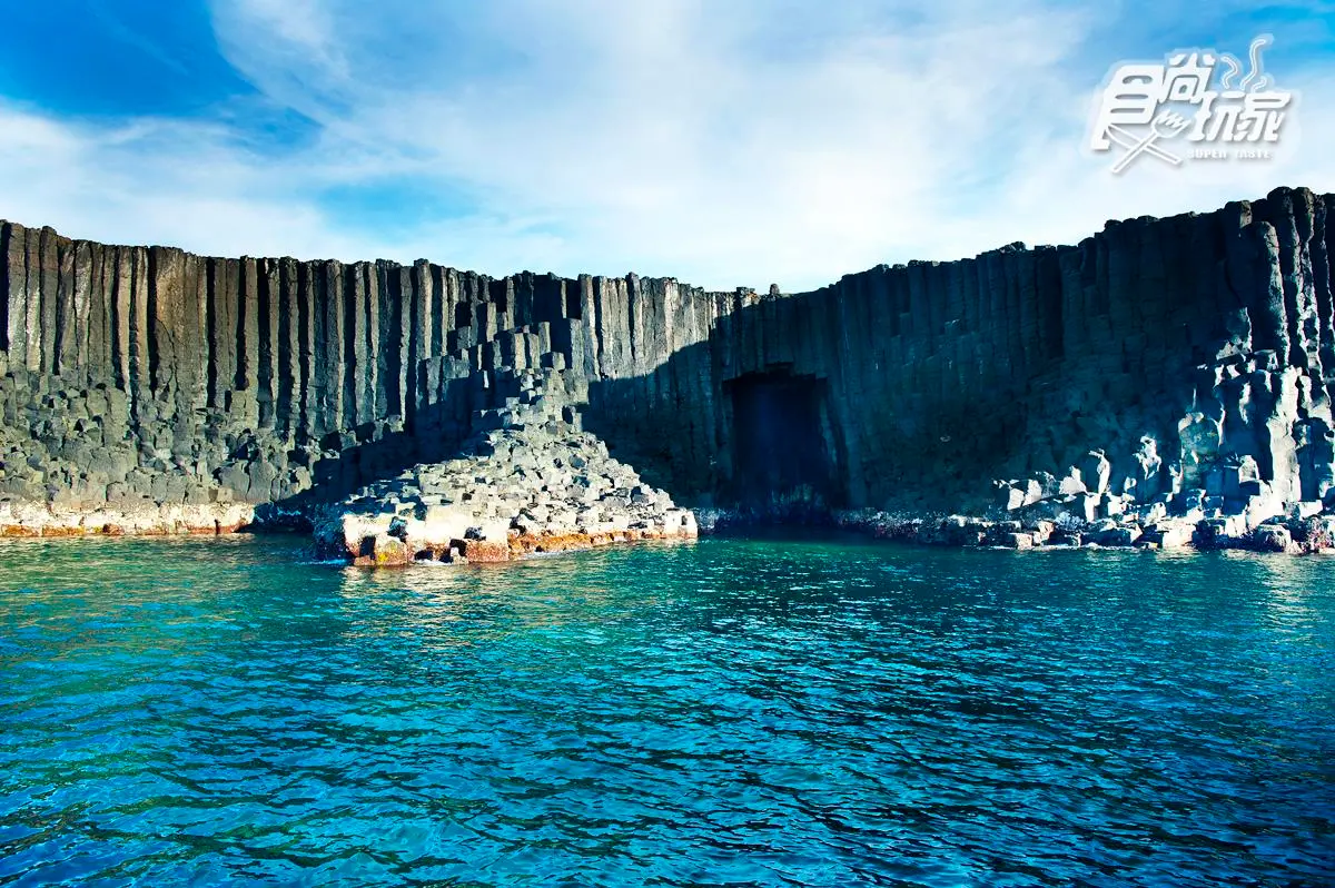 IG狂洗版!澎湖美拍9奇景:神祕「灶籠」、藍色珊瑚礁、奔騰岩瀑、天人菊海 IG狂洗版!澎湖美拍9奇景:神祕「灶籠」、藍色珊瑚礁、奔騰岩瀑、天人菊海