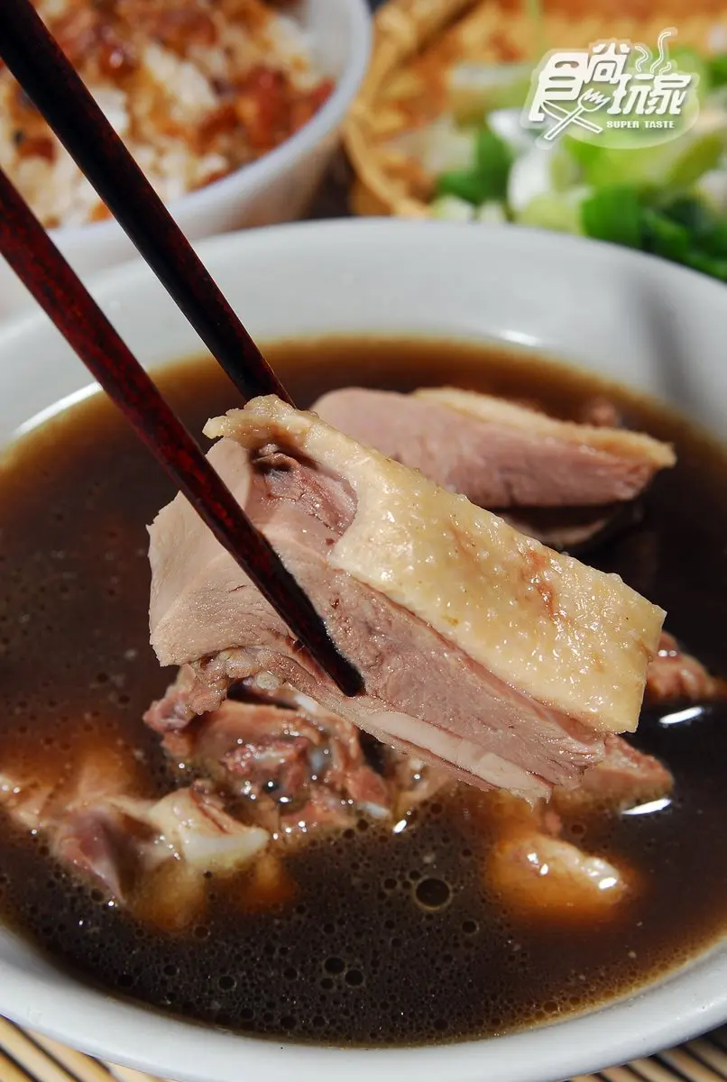 台中「中華路夜市」吃不膩這7攤:花生醬炒牛肉、雙鍋炸臭豆腐、獨家醬汁炭烤 台中「中華路夜市」吃不膩這7攤:花生醬炒牛肉、雙鍋炸臭豆腐、獨家醬汁炭烤