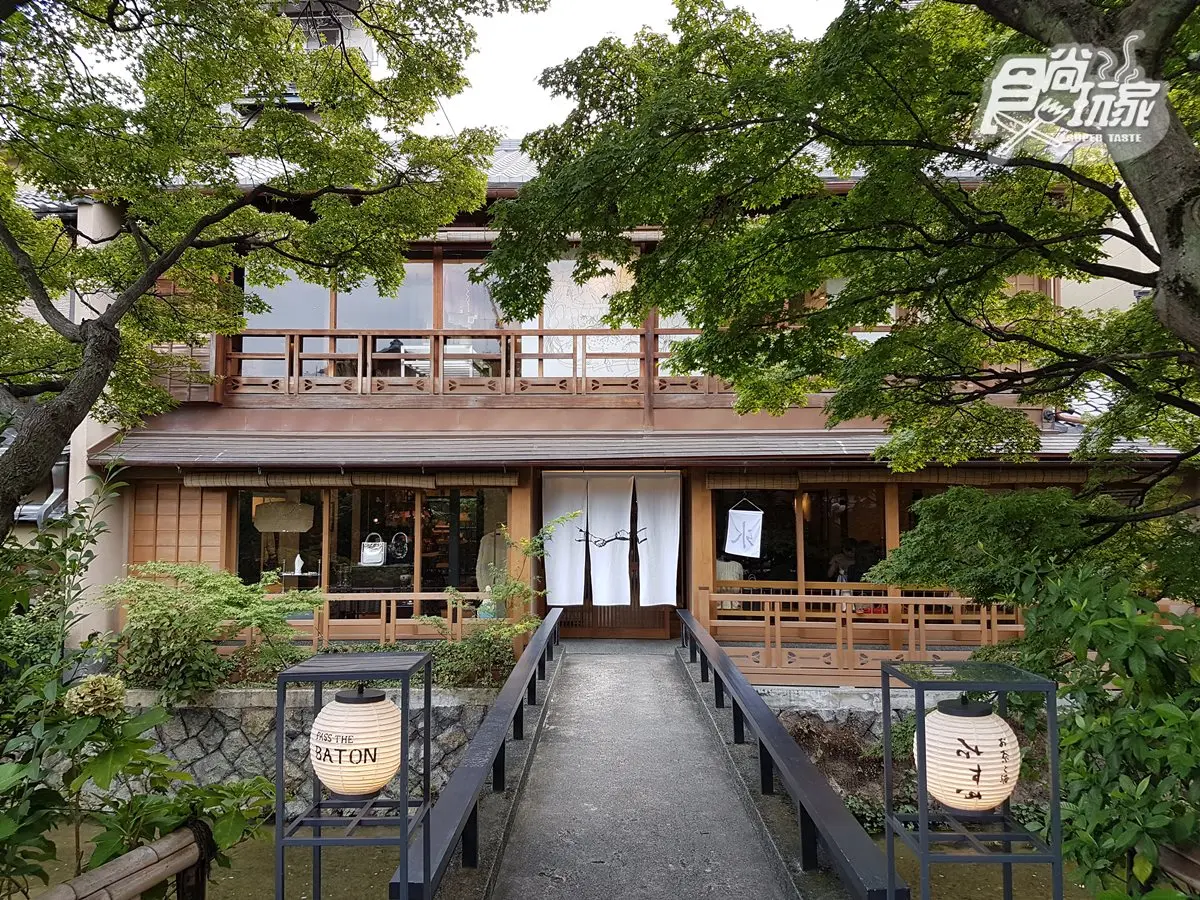 京阪必玩「大人氣」9景點:日本最高透明摩天輪、商場7公尺高大書牆、神祕小巷居酒屋 京阪必玩「大人氣」9景點:日本最高透明摩天輪、商場7公尺高大書牆、神祕小巷居酒屋