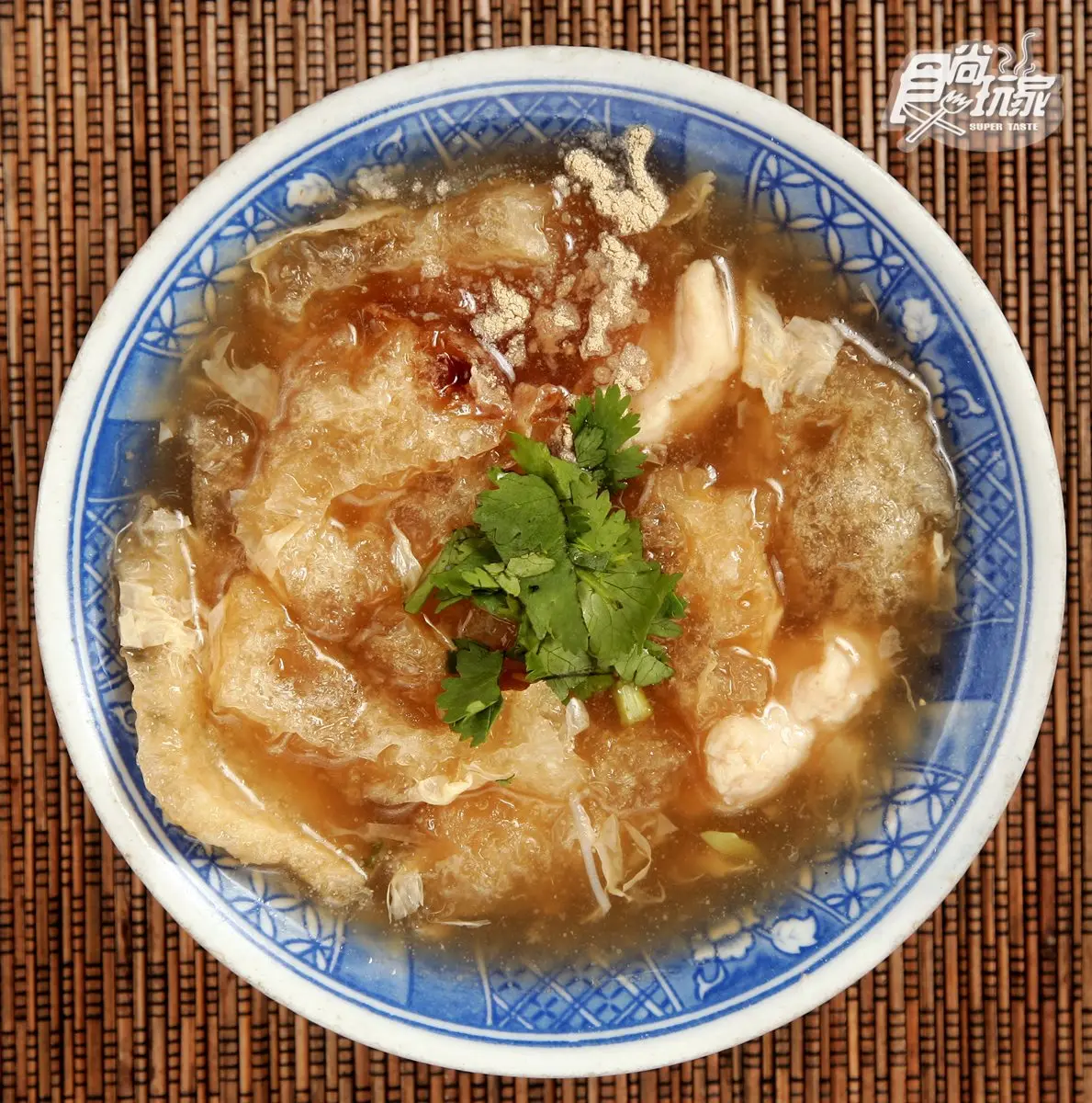 拜拜吃美食！北港老街７攤老字號：「假的」魚肚羹、80年鴨肉飯、手工白圓仔