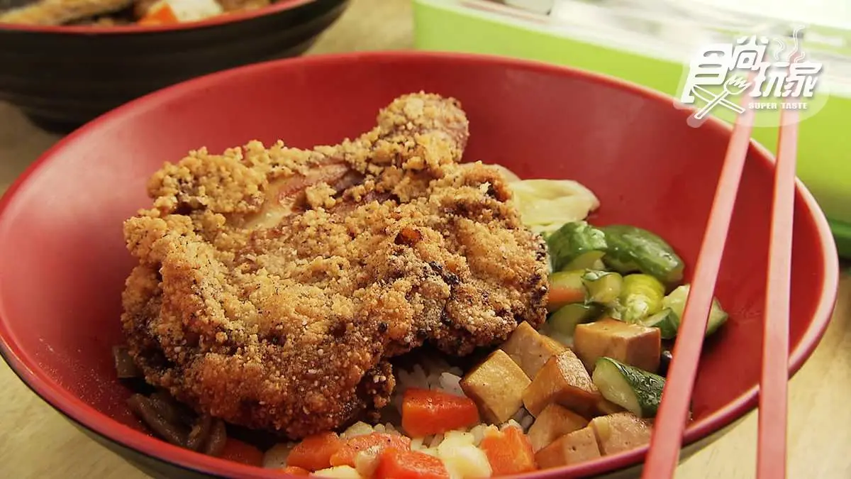 大碗公雞腿飯比臉大！澎湖最高CP值 香酥脆的阿嬤古早味